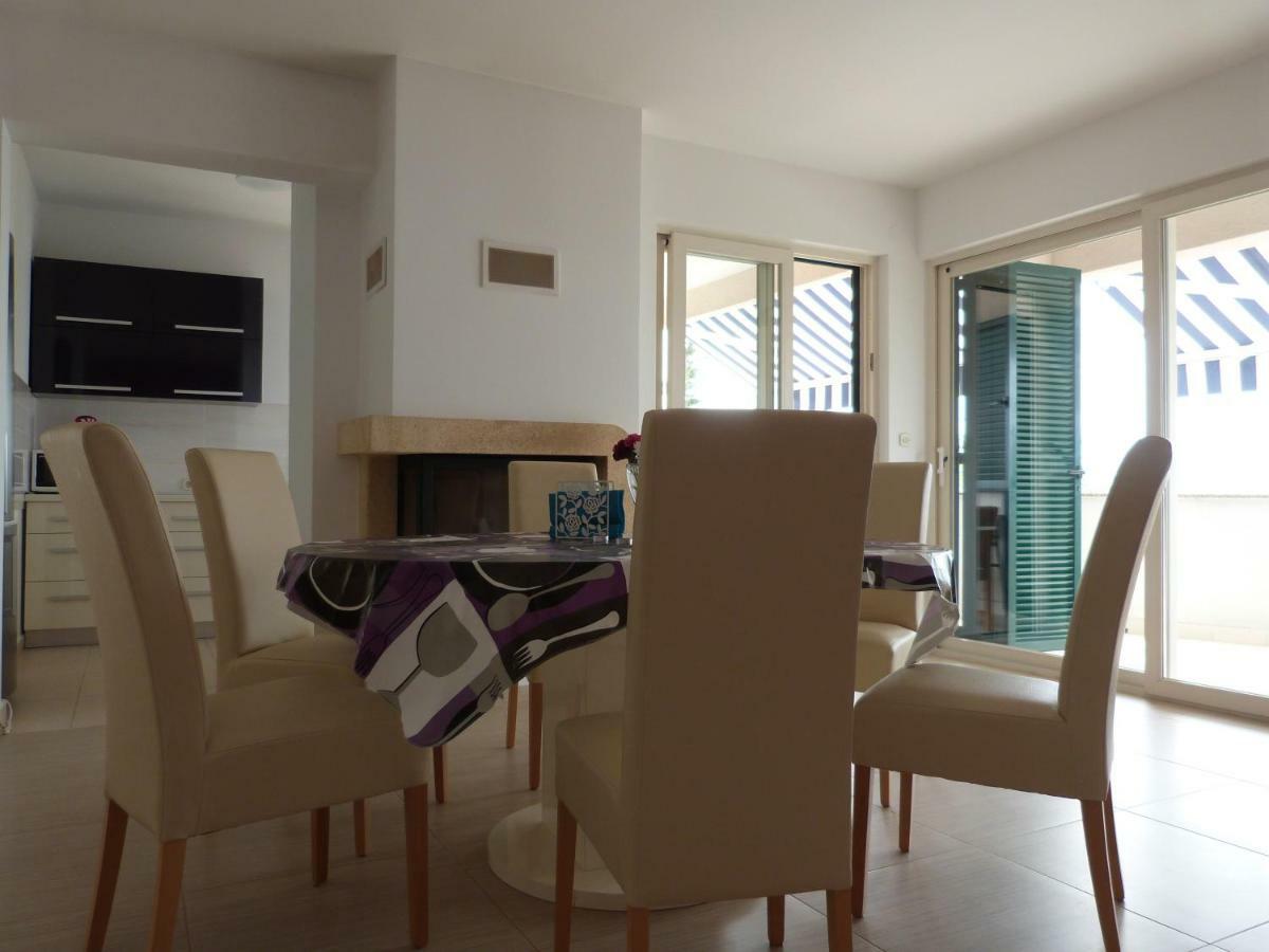 Maria Apartments Starigrad Paklenica Eksteriør bilde