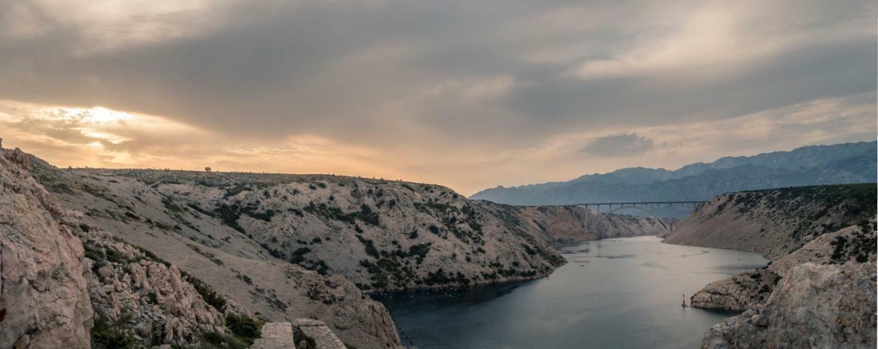 Maria Apartments Starigrad Paklenica Eksteriør bilde