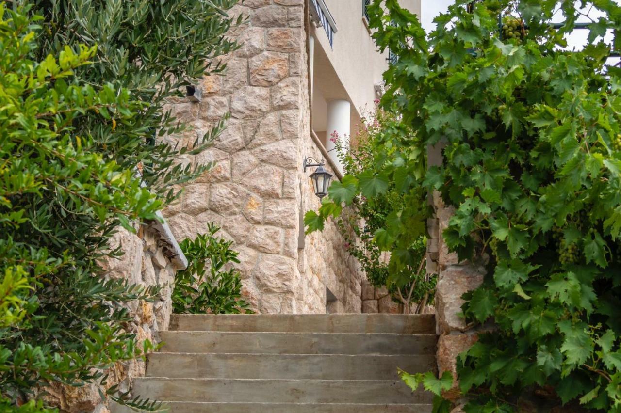 Maria Apartments Starigrad Paklenica Eksteriør bilde