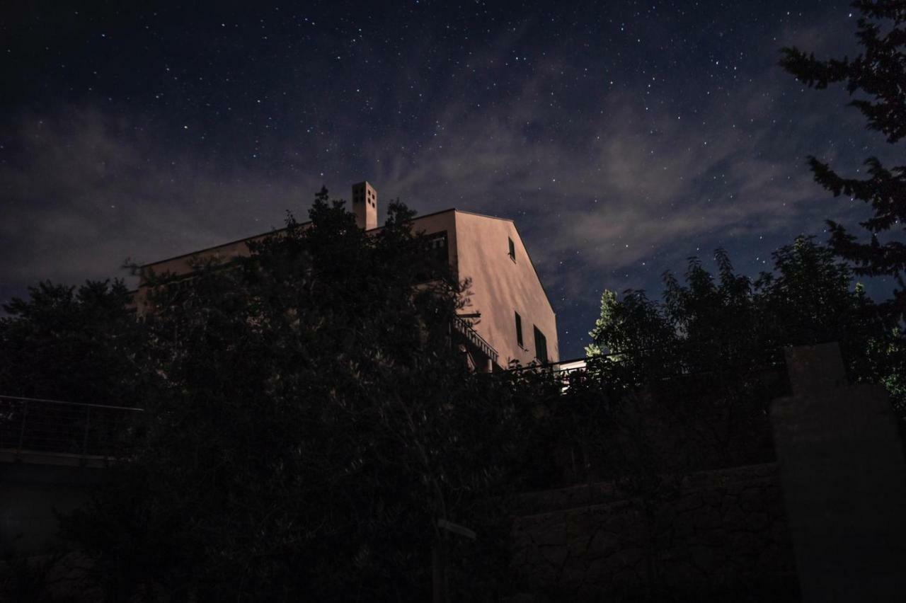 Maria Apartments Starigrad Paklenica Eksteriør bilde